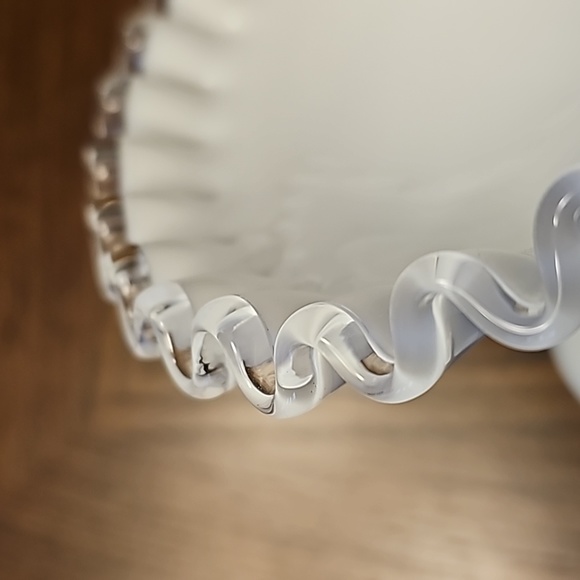 Vintage Fenton Milk Glass Silver Crest Ruffled Edge Compote/Candy Dish/Catchall - Picture 7 of 7